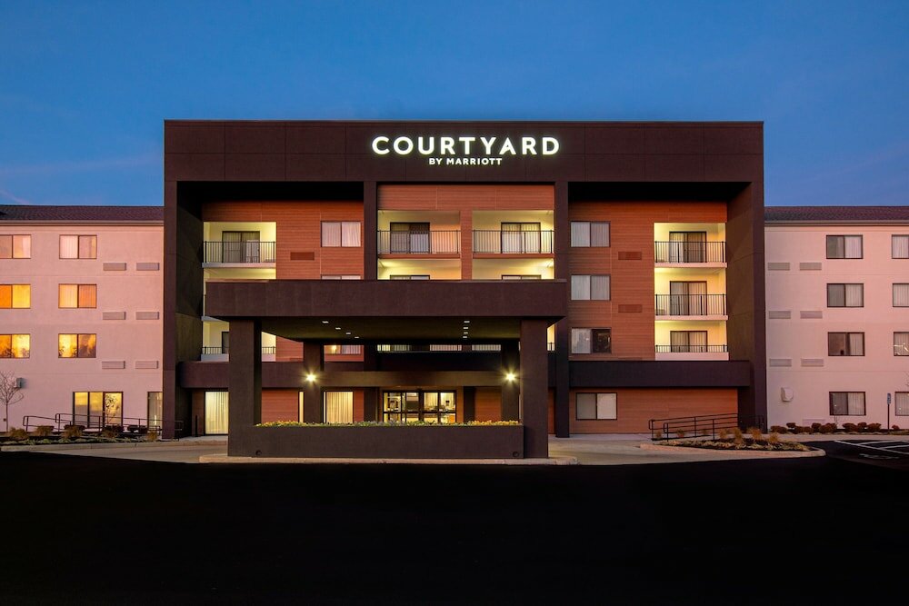 Фото Courtyard by Marriott Cincinnati Airport