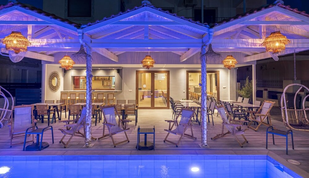 Фото Adonis Luxury Village