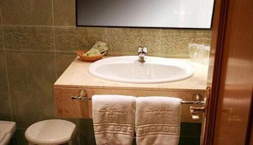 Внешний вид отеля Hotel Oriente в Теруэле, фото 5