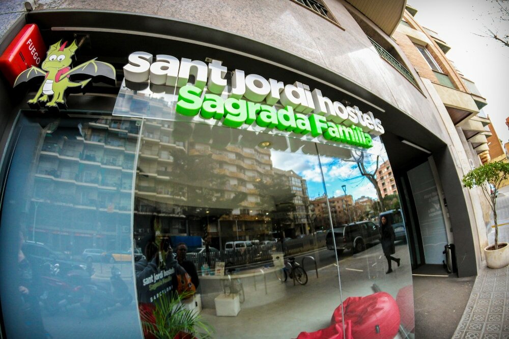 Фото Sant Jordi Hostels Sagrada Familia