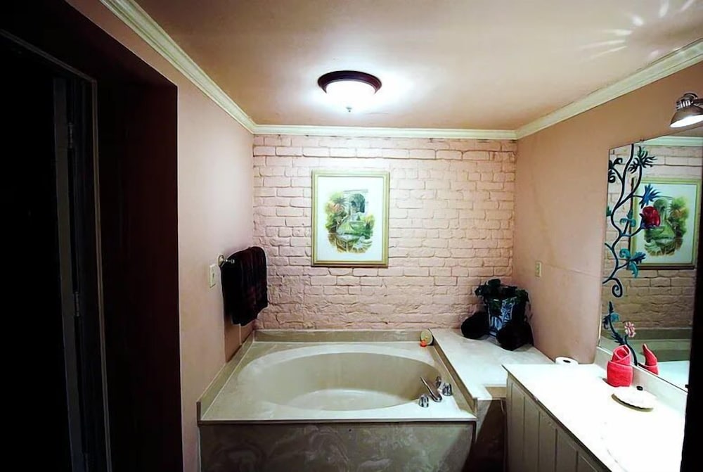 Фото The Olivier House Hotel