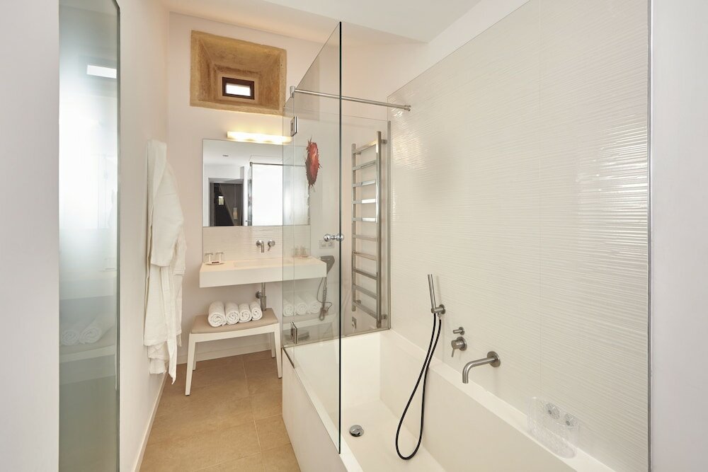 Фото Bennoc Petit Hotel