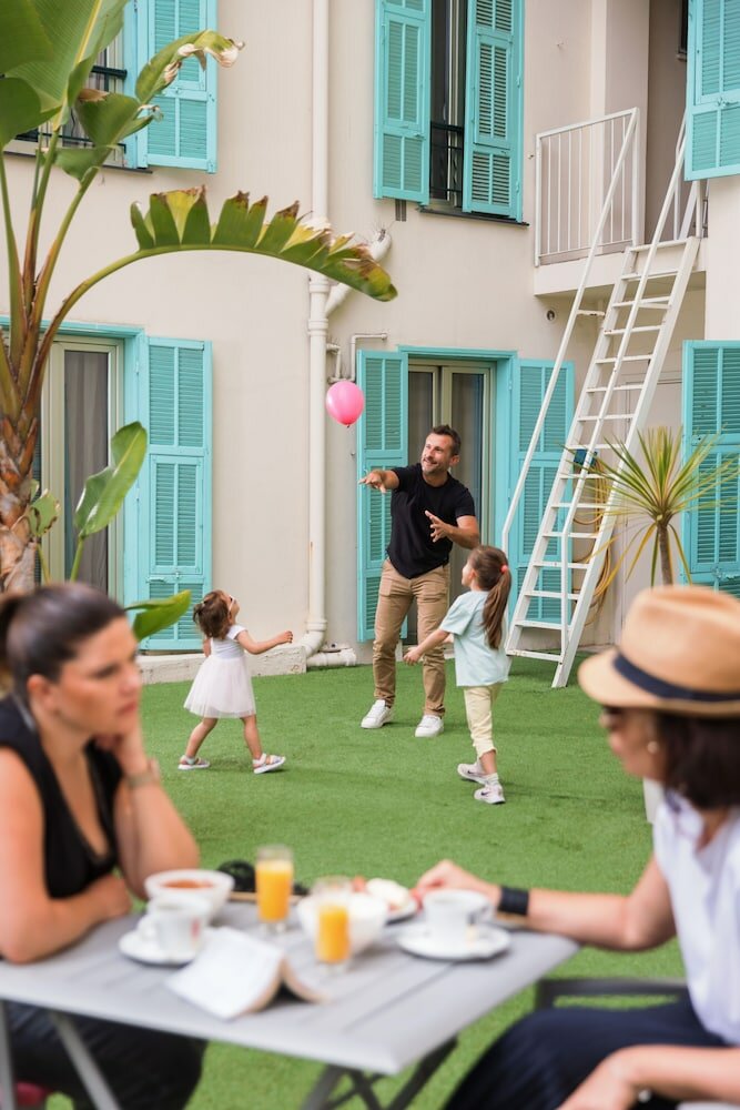 Фото Hôtel Locarno Nice