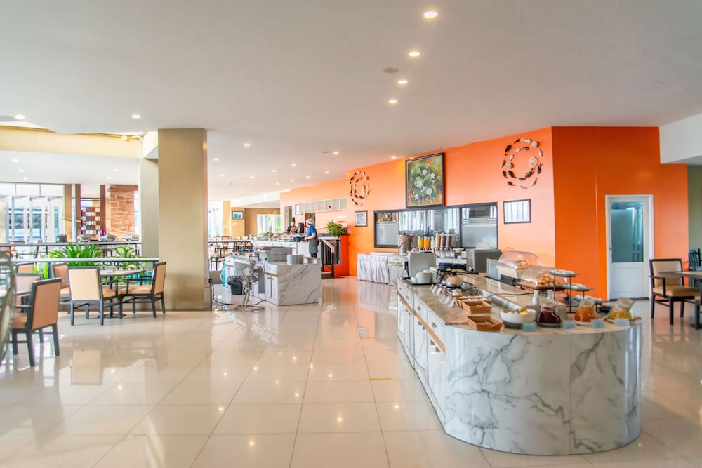 Фото Royal Phala Cliff Beach Resort and SPA