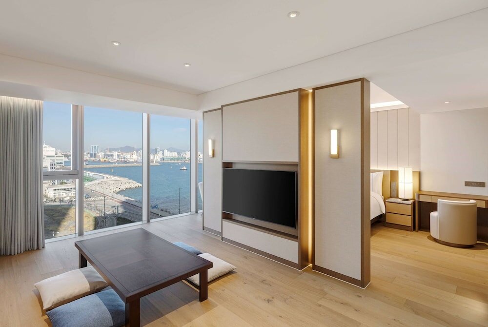 Фото Wyndham Grand Busan Ijin