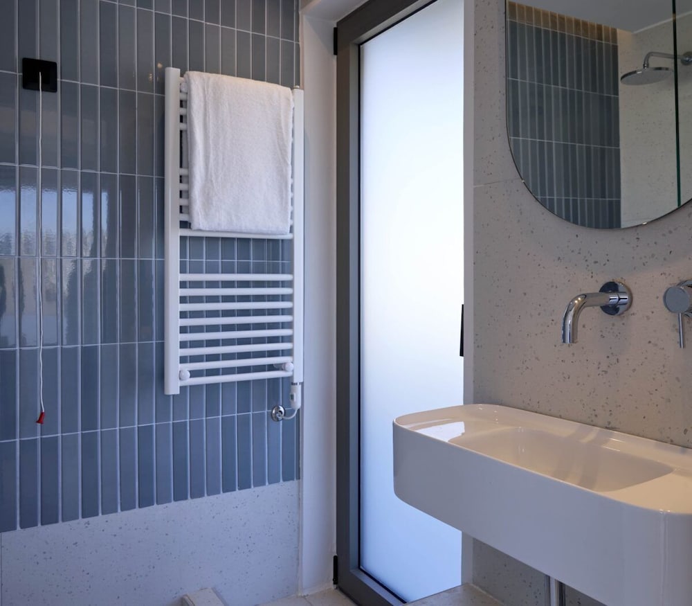 Фото Twinn Downtown Piraeus