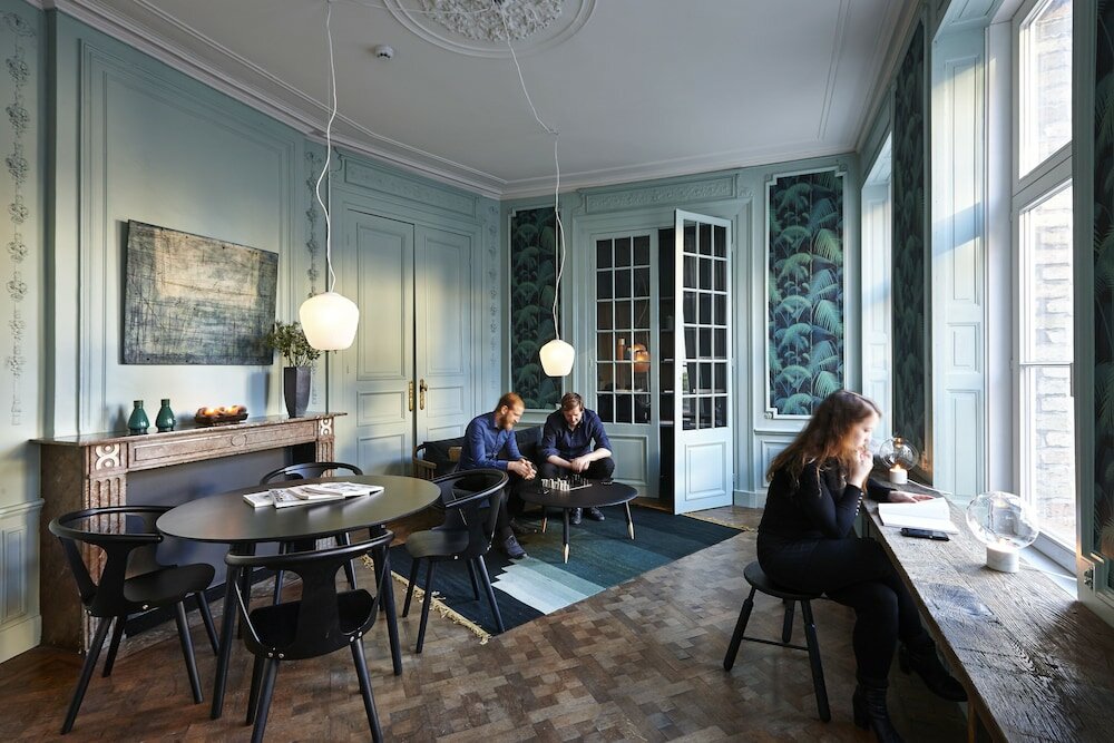 Фото Hotel Monsieur Ernest