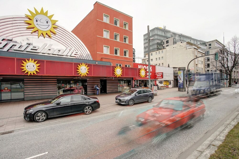 Фото отеля 3