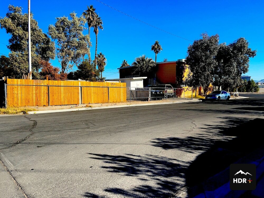 Фото The Yellow Penthouse