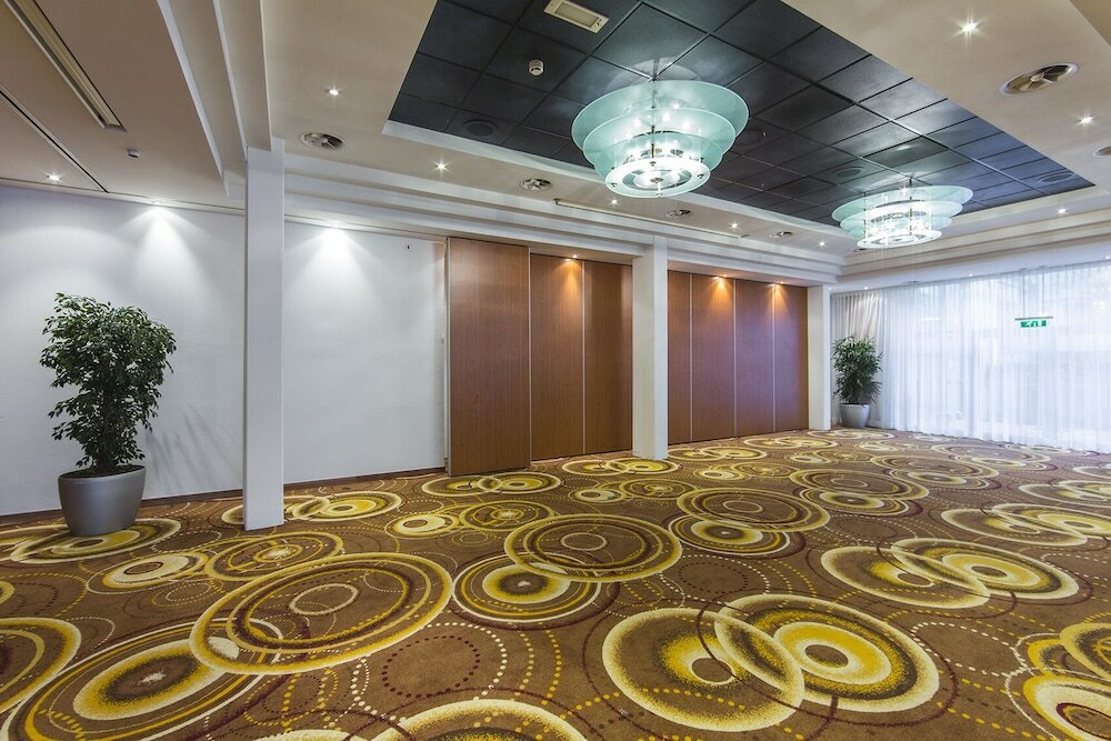 Фото Crowne Plaza Maastricht, an Ihg Hotel