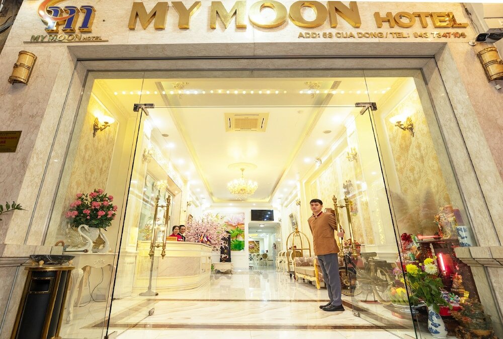 Фото My Moon Hotel