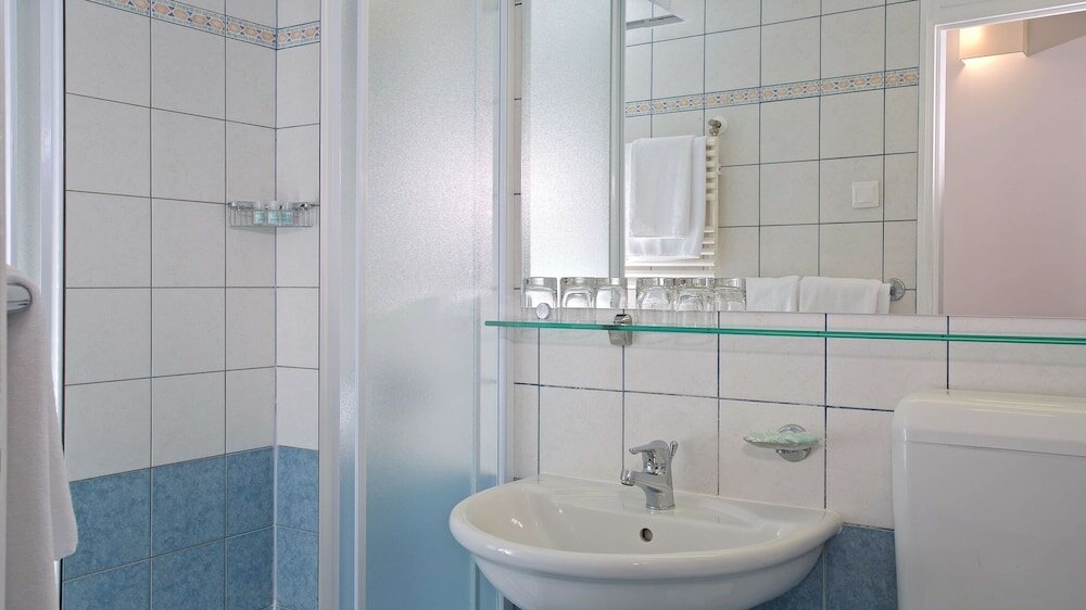 Фото Arena Hotel Holiday