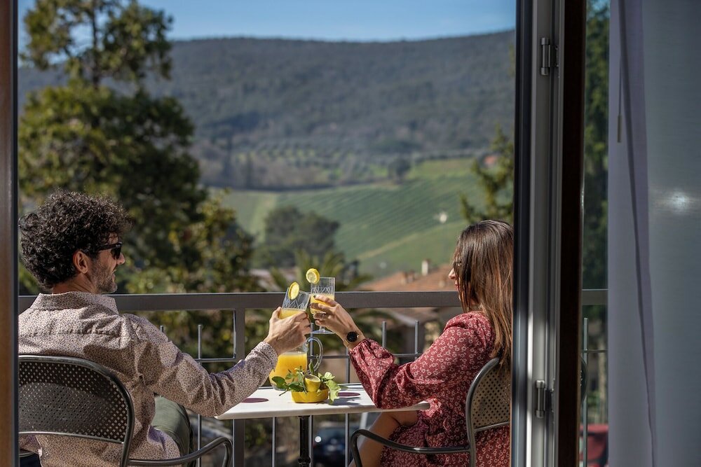 Фото B & B La Cornice - Gina Room With Bathroom and Private Terrace