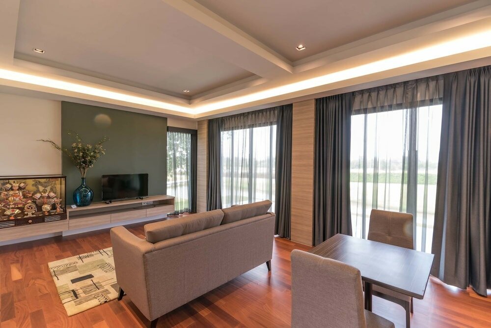 Фото Green Ville Laguna Hotel