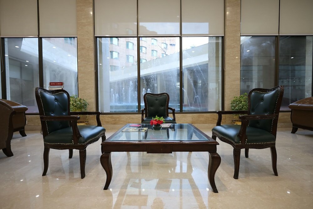 Фото Hotel Samrat Inn