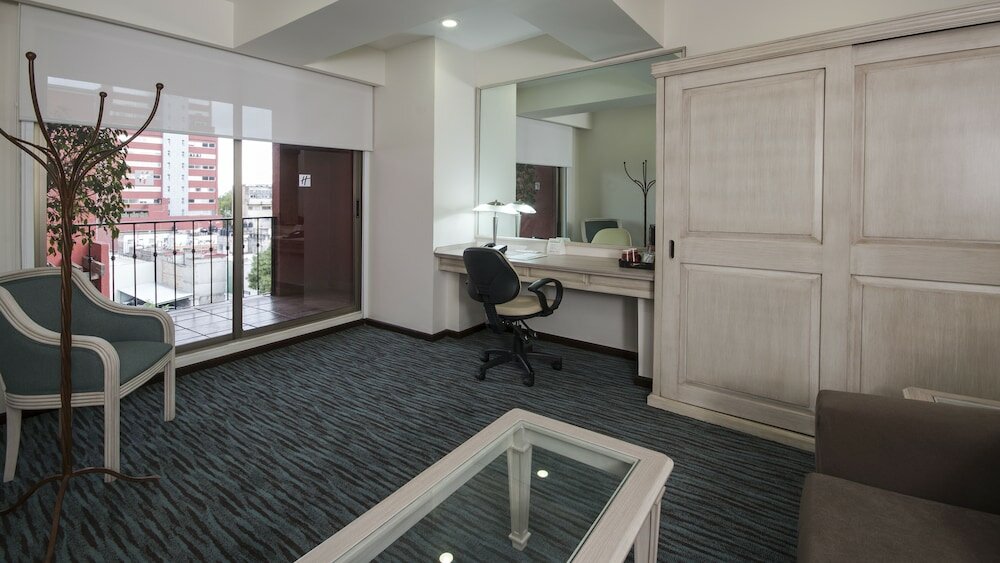 Фото Holiday Inn & Suites Mexico Zona Reforma, an Ihg Hotel