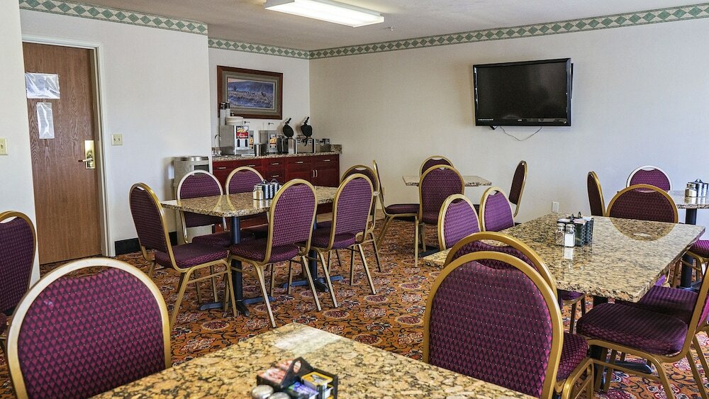 Фото FairBridge Inn Express