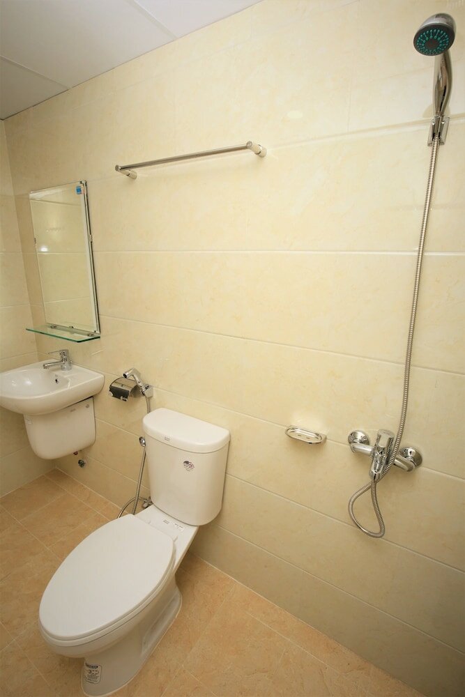 Фото Da Lat Phu Tho Hotel