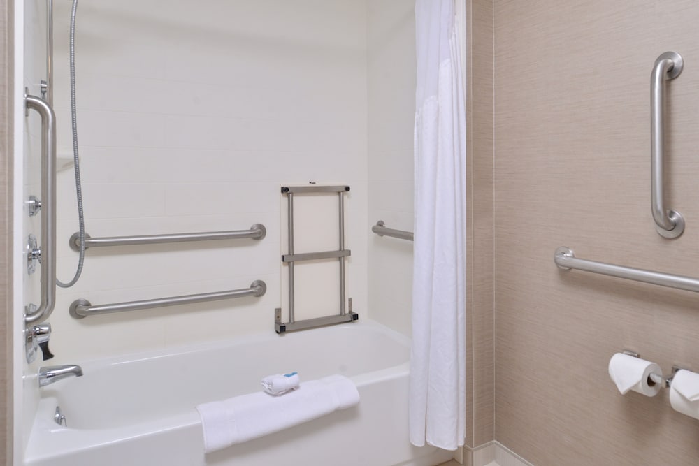 Фото Holiday Inn Express Canandaigua - Finger Lakes, an Ihg Hotel