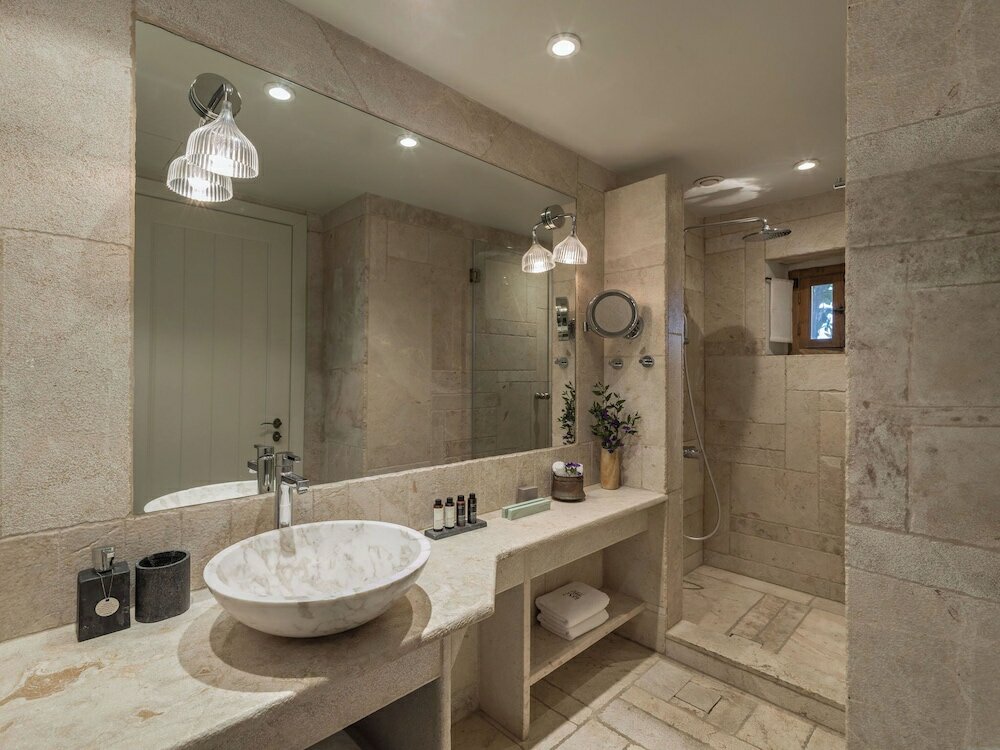 Фото Kinsterna Hotel