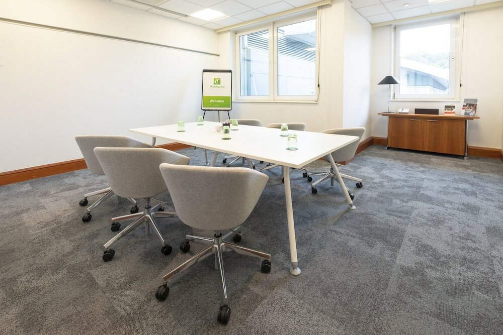 Фото Holiday Inn Edinburgh