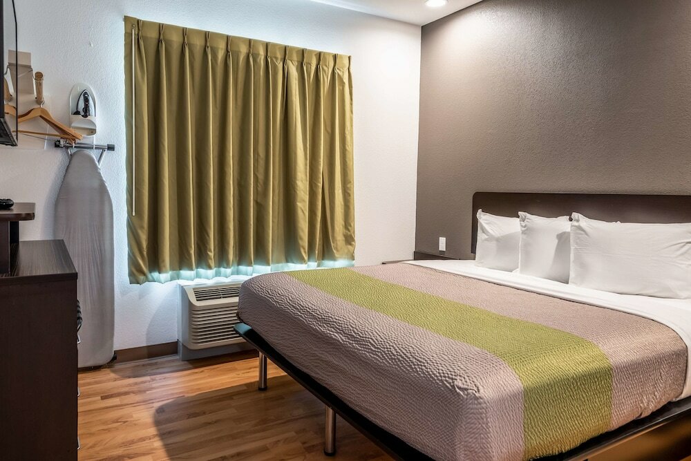 Фото Studio 6 Lake Charles, La