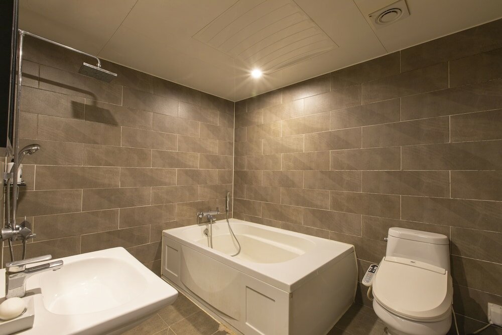 Фото Calm Rest Hotel