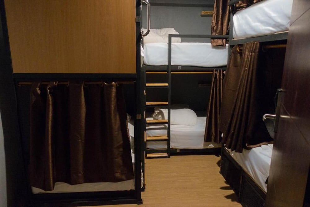 Фото Comfy Bed Hostel - Adults Only
