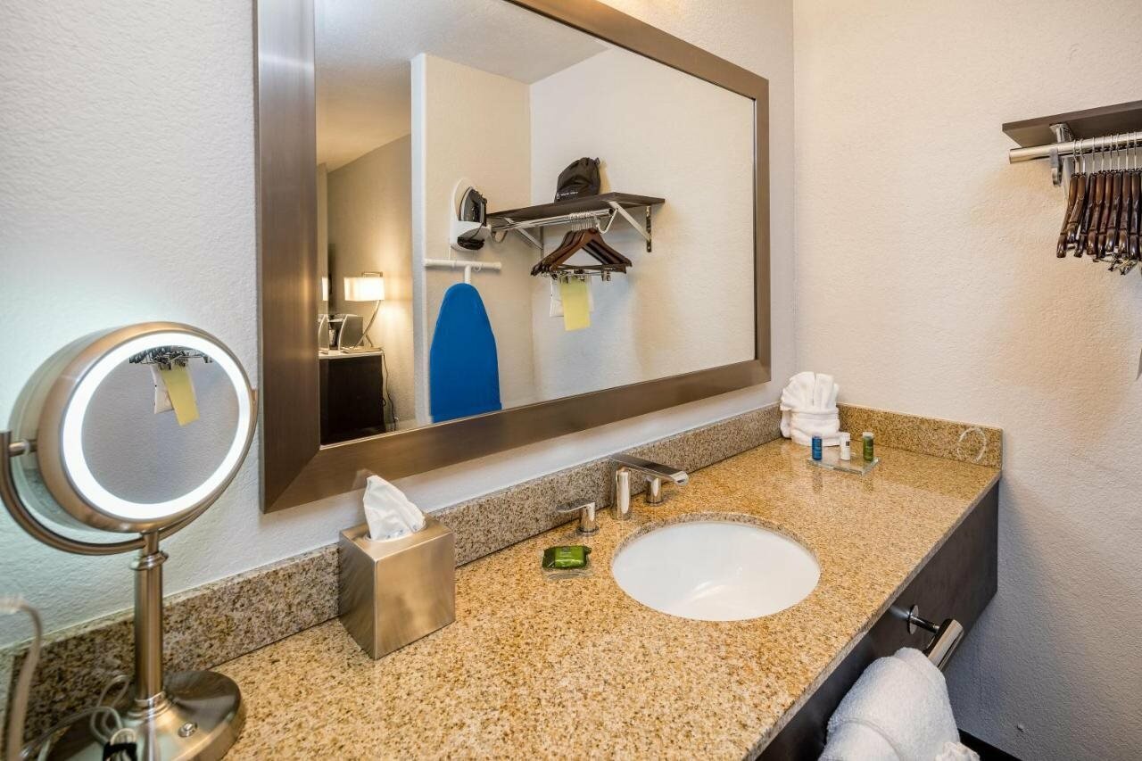 Фото Radisson Hotel Oakland Airport