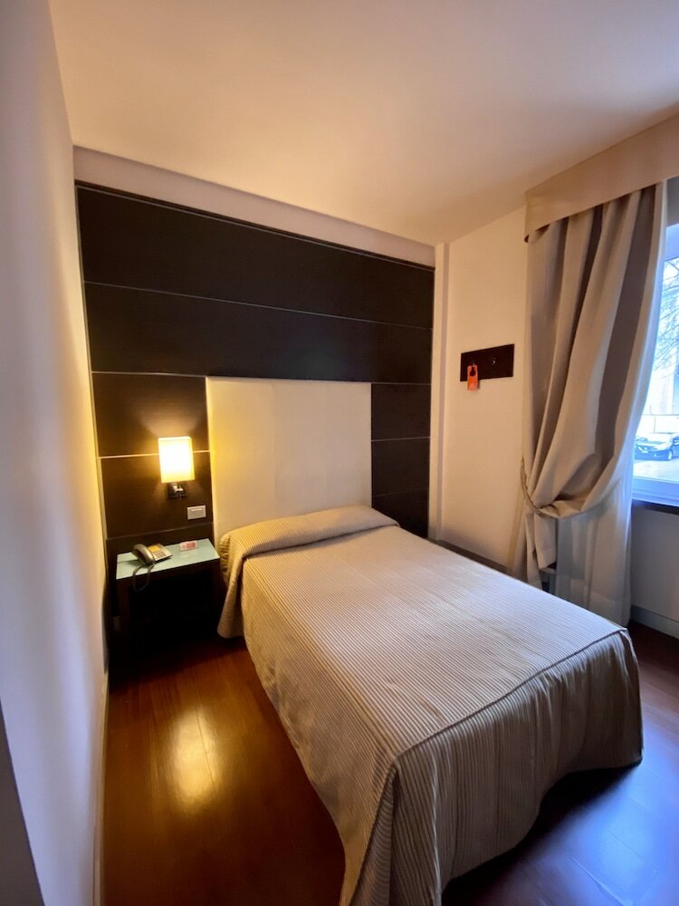 Фото Hotel Kristall