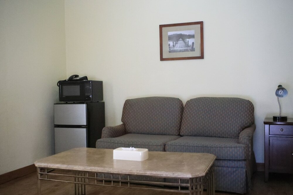 Фото Carmel Resort Inn