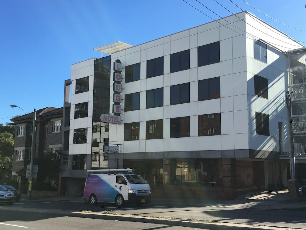 Фото Edgecliff Lodge Motel