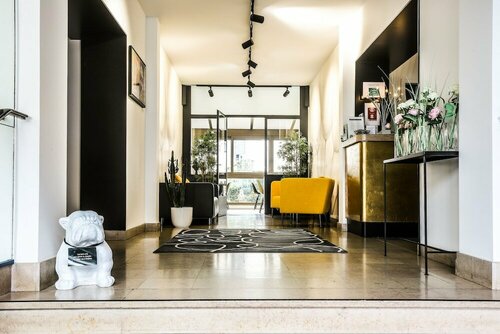 Внешний вид отеля Hotel Des Cedres в Орлеане, фото 4