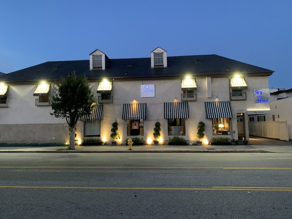 Фото L. A. Sky Boutique Hotel