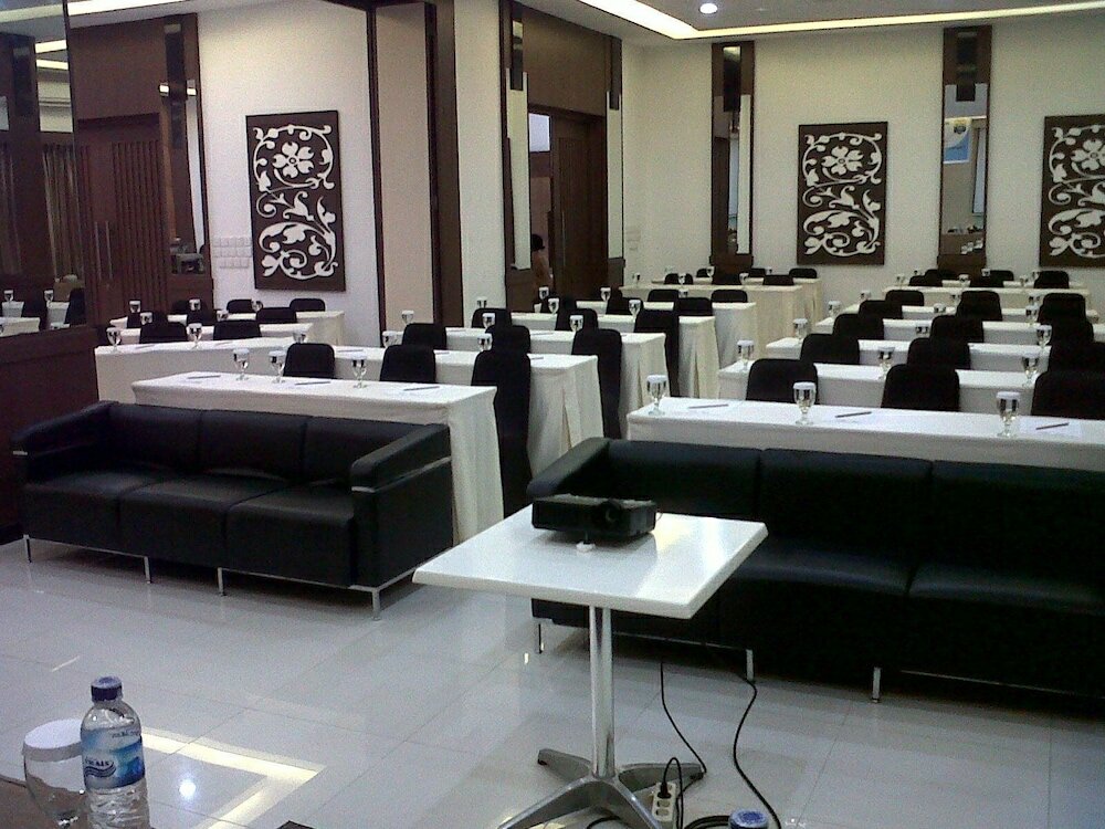 Фото City View Sorong