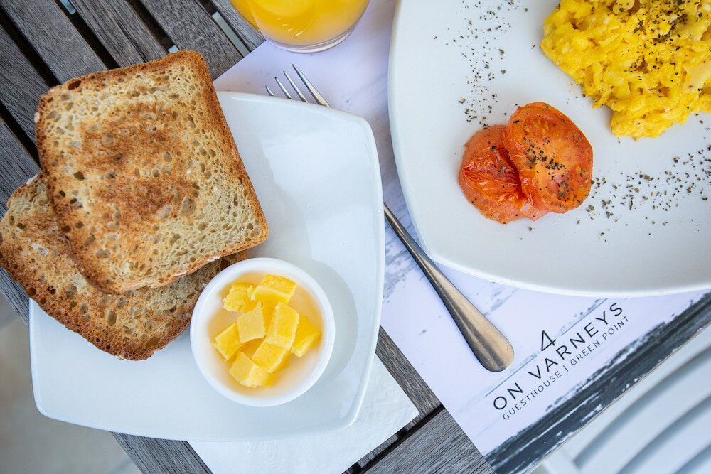 Фото 4 on Varneys Guest House