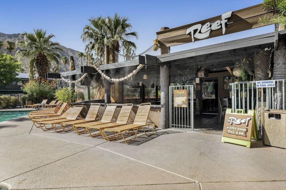 Фото Caliente Tropics Hotel