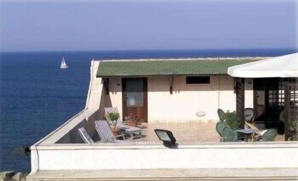 Фото Domus Mariae Albergo