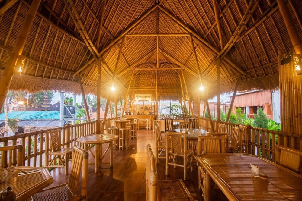 Фото Karang Lila Bhuana