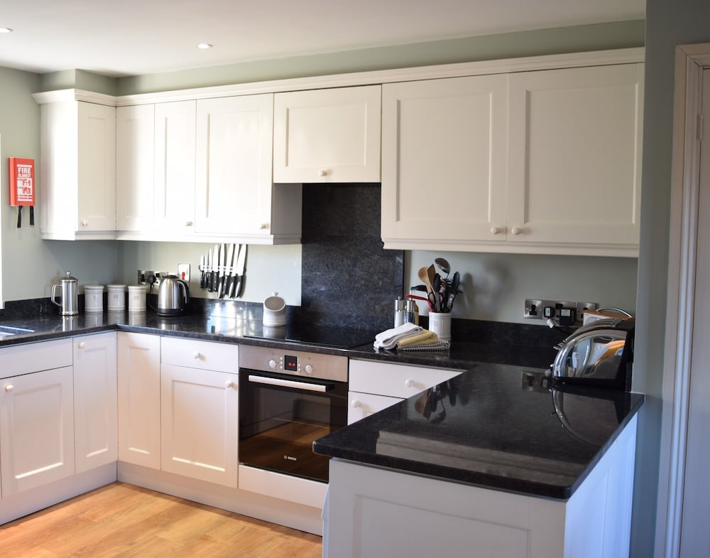 Фото Cheltenham Cottage