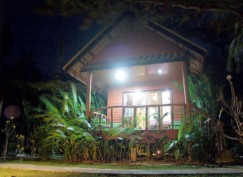 Фото Thiw Son Beach Resort