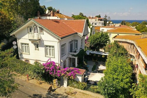 Внешний вид отеля Sergüzeşt Otel в Принцевах острове, фото 1