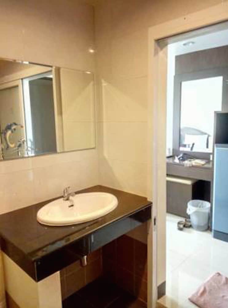Фото Pearl Place Hotel