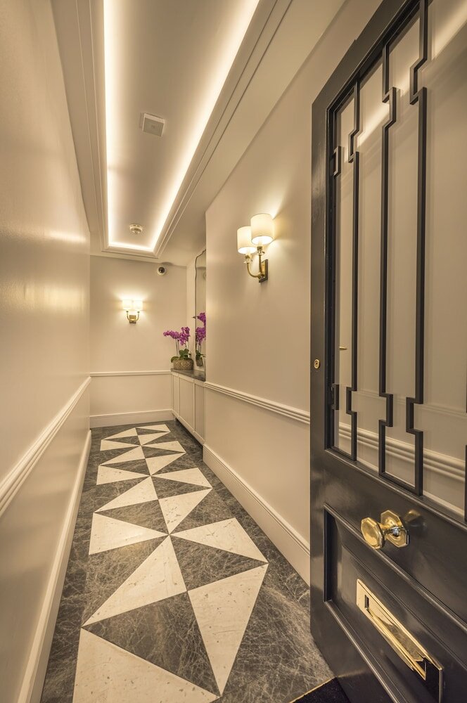 Фото The Capital Hotel Apartments & Townhouse