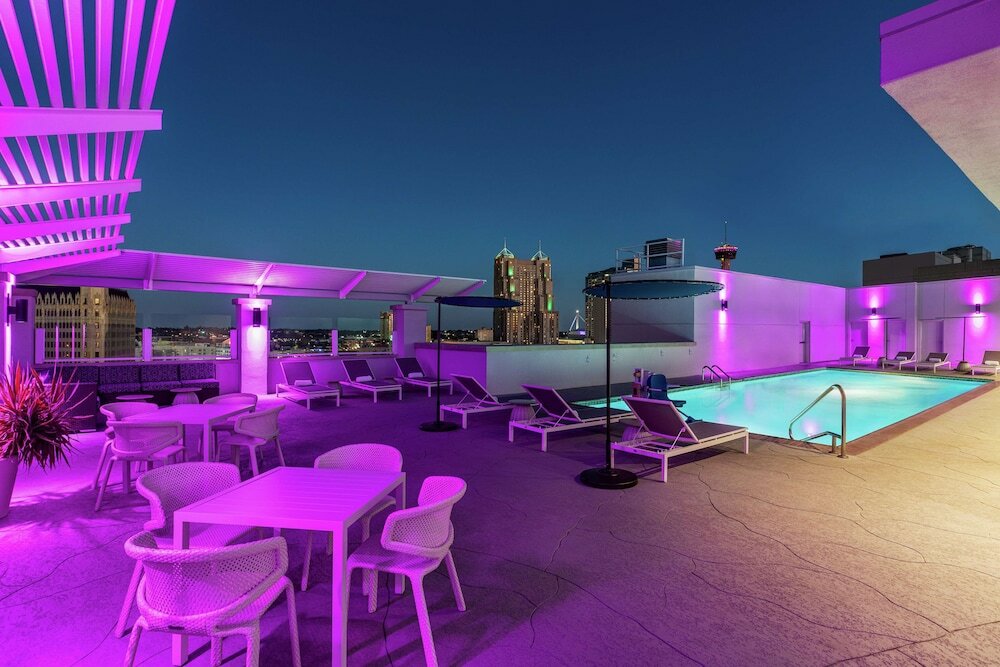 Фото Hilton Garden Inn San Antonio Downtown Riverwalk