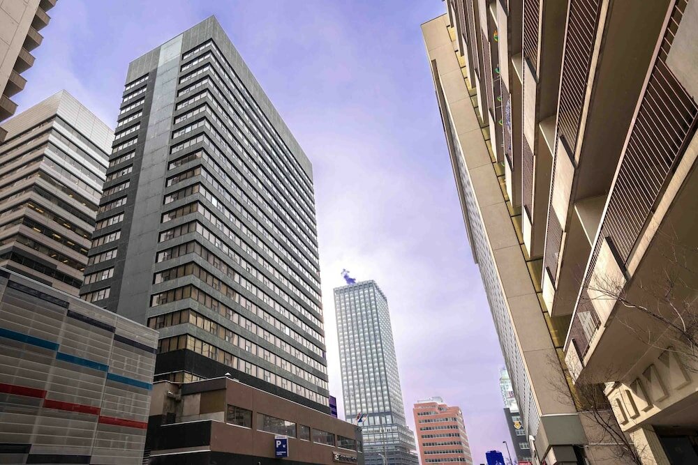 Фото Sandman Signature Calgary Downtown Hotel