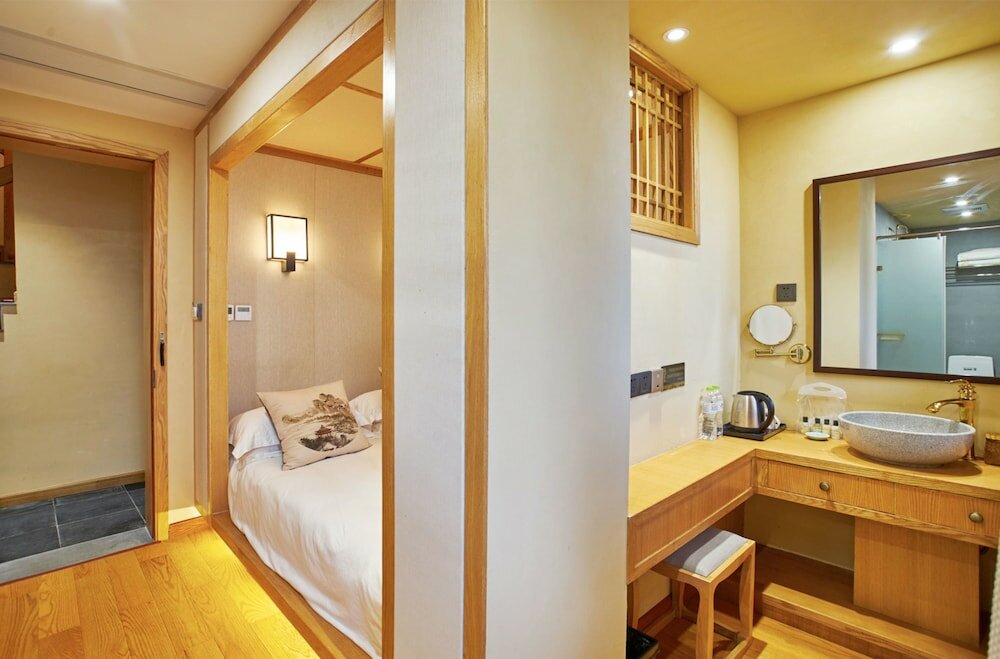 Фото Best Wishes West Lake lnn