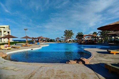 Гостиница New Eagles Aqua Park Resort в Хургаде