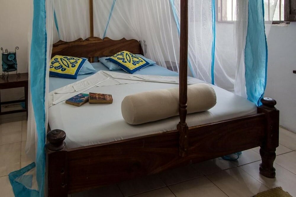 Фото Kiponda B&b