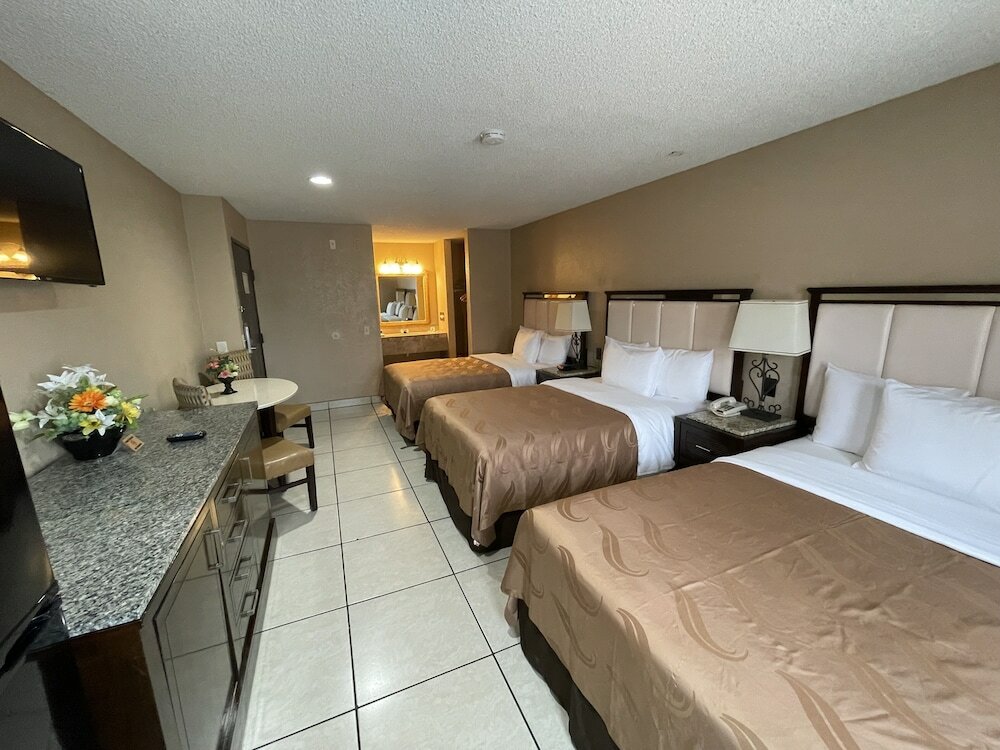 Фото Hotel Baja San Diego - A Boutique Hotel